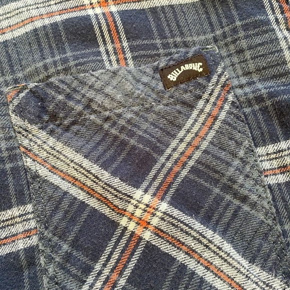 Billabong button up - Picture 3 of 4